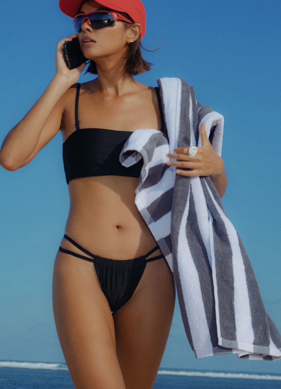 Maya Bikini top in Black