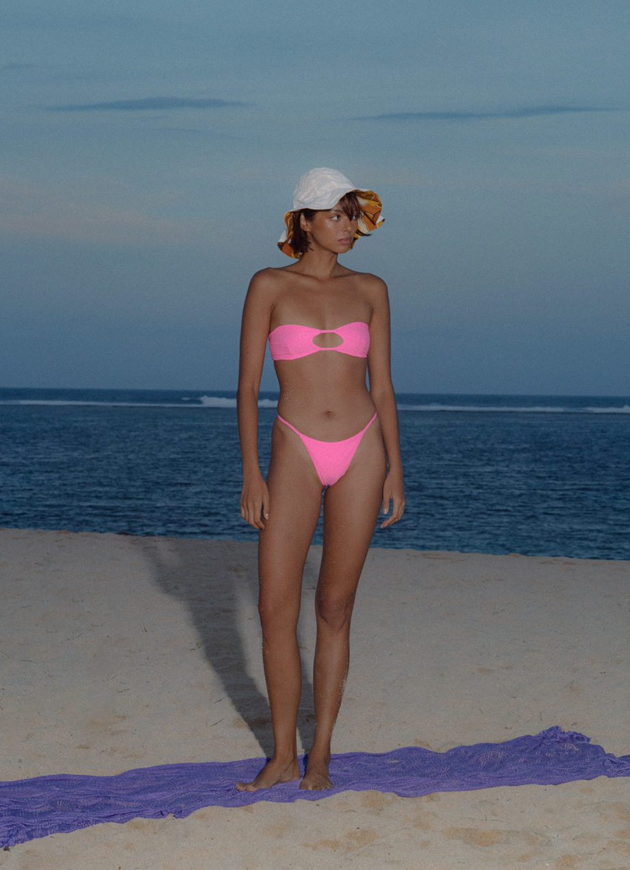 Estrella Bikini bottom in Bright pink
